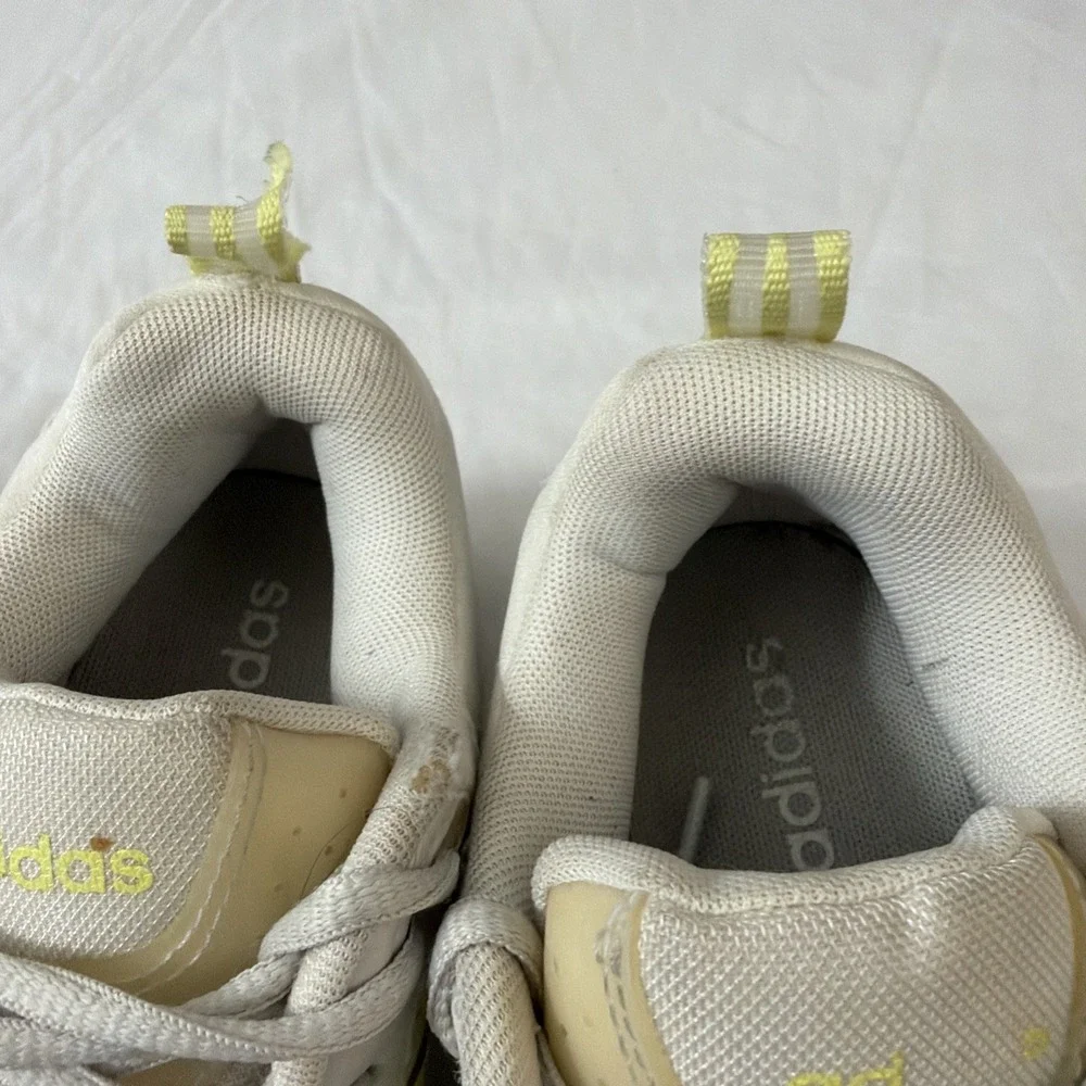 Adidas Neo Strutter shoes womens Size 7 Gym Running Shoe CrossFit Pickleball Fit